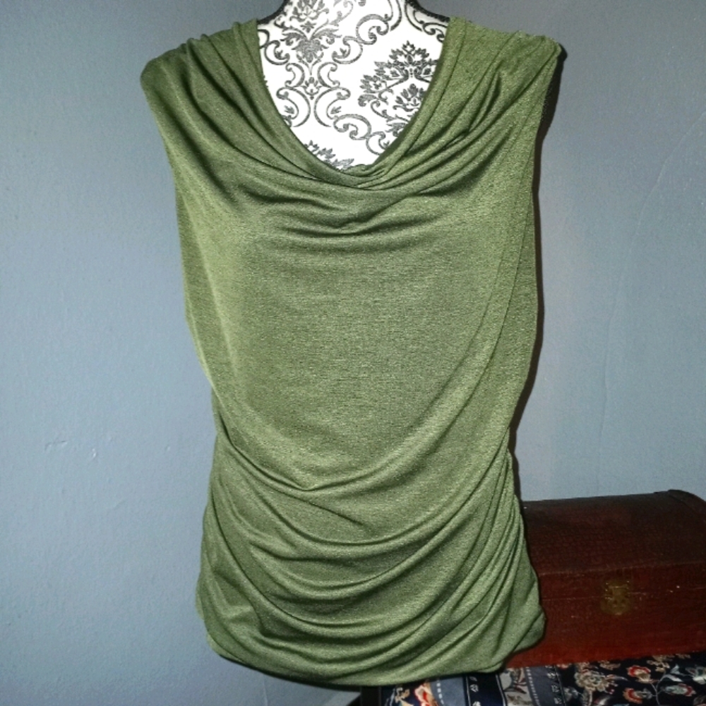 Alyx top